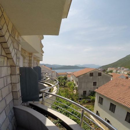 Youth Hotel Lav Neum Exterior photo